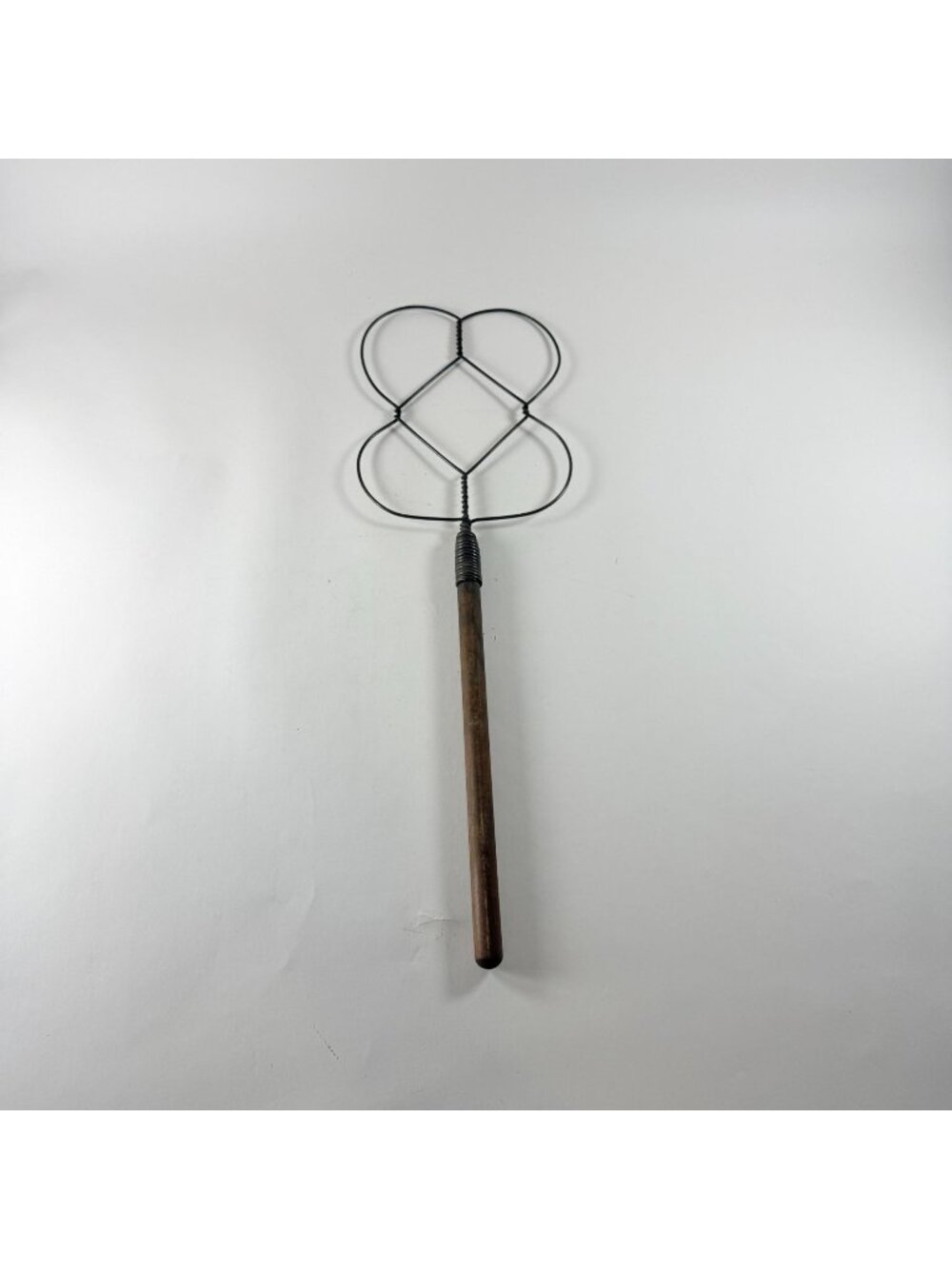 Antique Batwing Rug Beater 28" Primitive Wood Handle Rustic Country Wall Decor